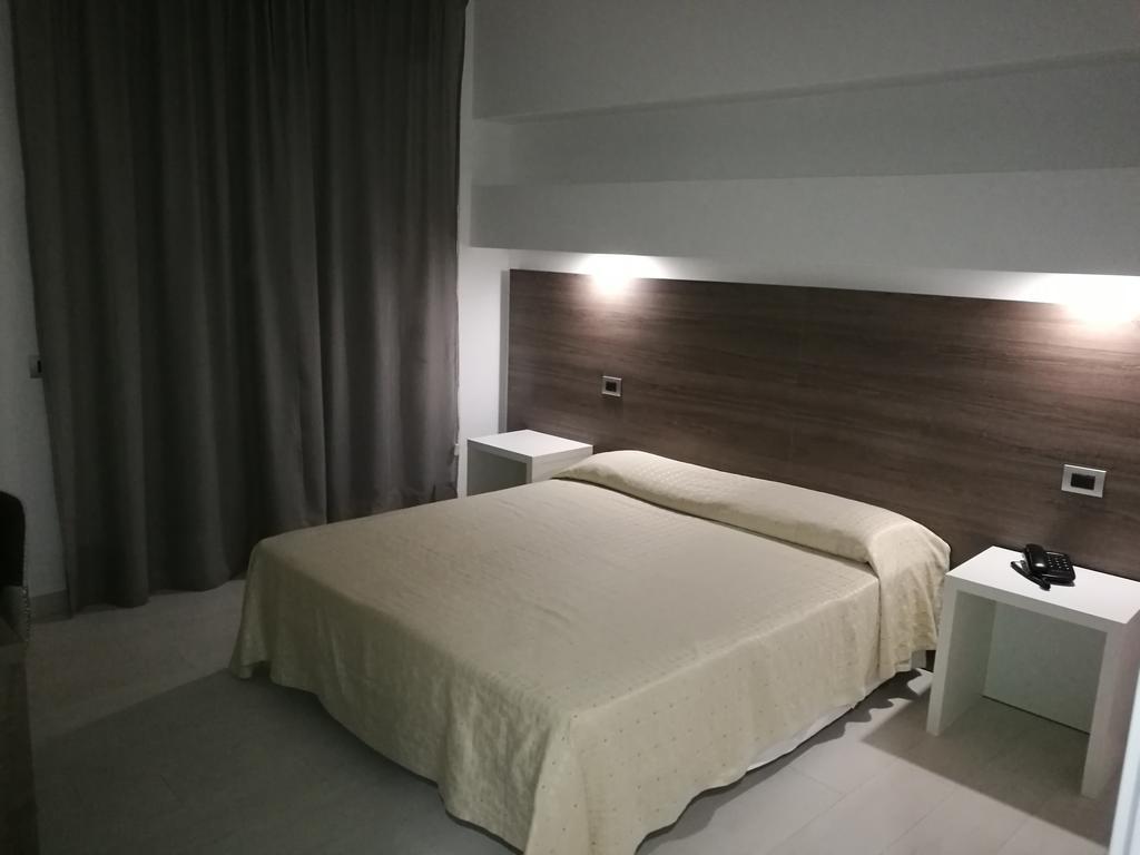 Hotel Miramare Ciro Marina Ngoại thất bức ảnh